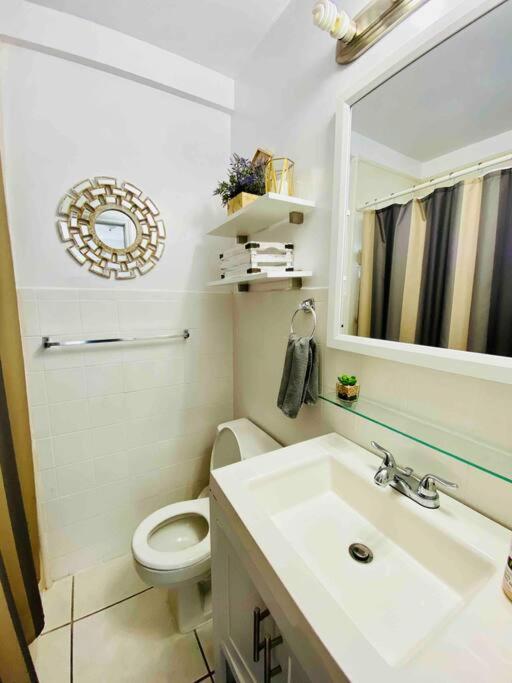Just 1 Block From The Beach! Appartement *