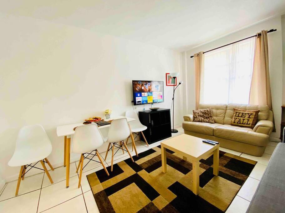 Appartement Just 1 Block From The Beach!